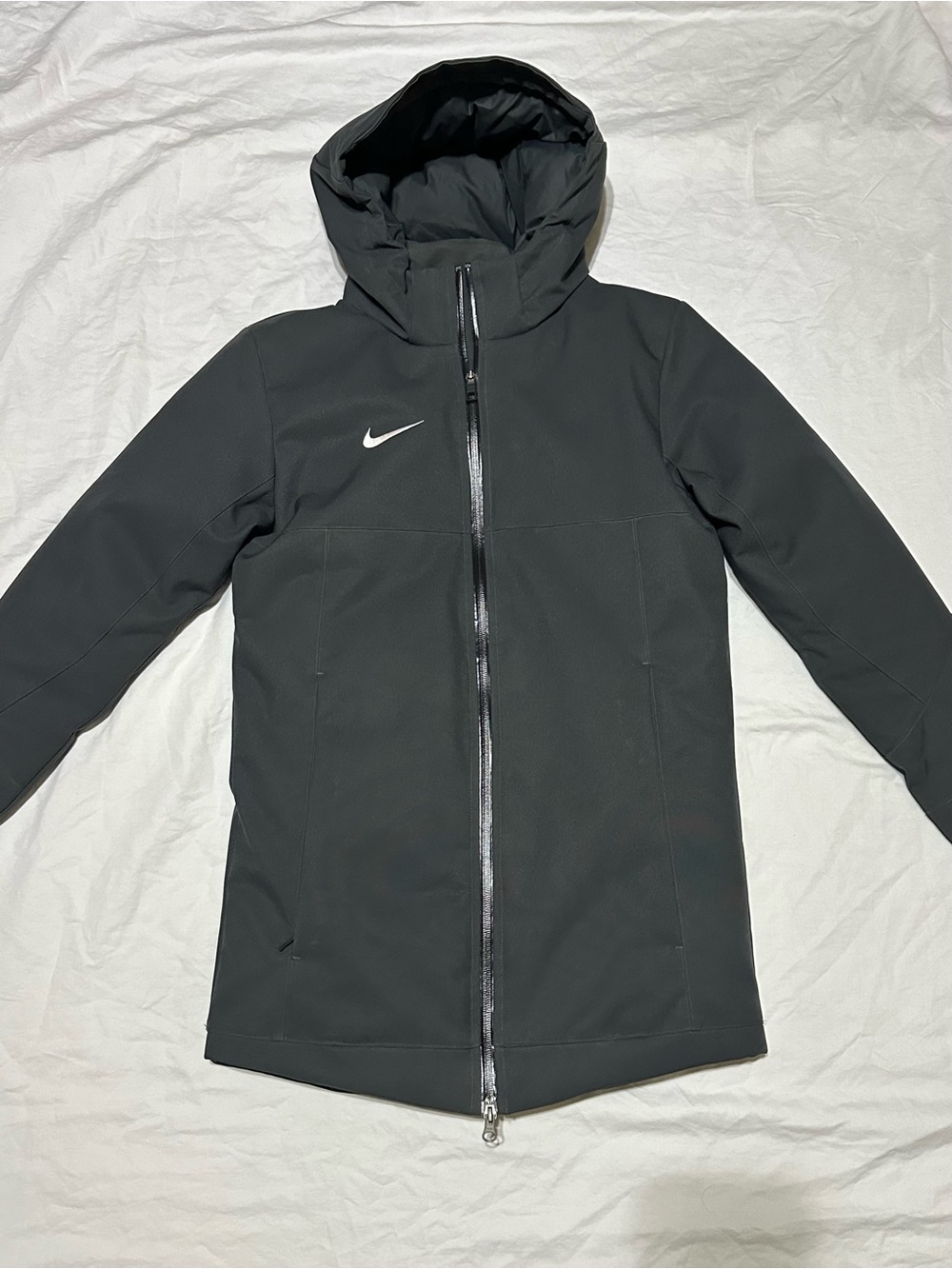 Nike Team Training 550 Down Fill Parka in Anthracite Gray 915036-060